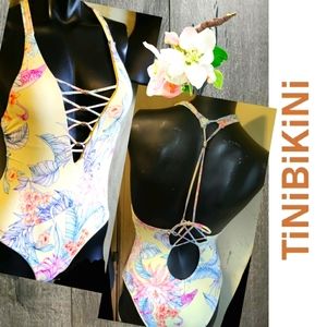 TiNiBiKiNi Size XS One Piece Swimsuit Sexy Criss Cross back straps & front EUC